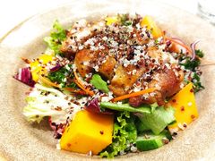 地中海鸡肉藜麦沙拉-西语·炭烧牛排(卓越中寰店)