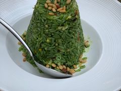 菠菜汁松子炒饭-T館·花园艺术餐厅