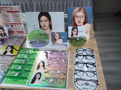 -零度眼镜·宝视友·蔡司依视路(吾悦花街店)