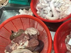 -标记美食新鲜猪杂(兴南大道店)