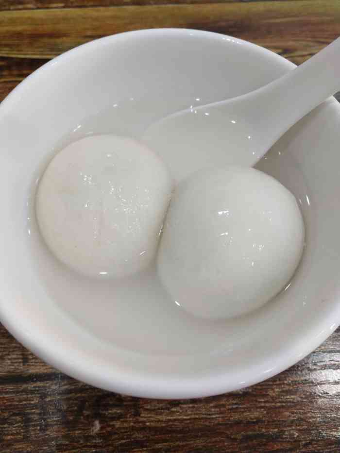 的两个夜晚平时也不会来特地吃先来踩个点园外园汤圆图片园外园汤圆