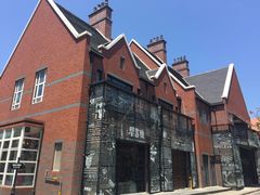 -钟书阁(松江泰晤士小镇店)