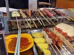 -哈尔滨小酒馆·鲜肉现穿自助烧烤(康新花园店)