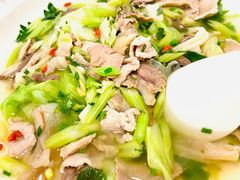 -犇逸·乐山跷脚牛肉·四川现炒(览海店)