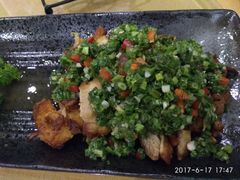 -香巴拉云南餐厅(华莱坞店)