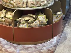 -沪上阿姨·臻选茶饮(上海环球港店)
