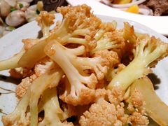 炸花菜-阿里家·新疆烤肉酒場 by MIG