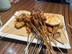 -蚝堡海鲜·威海菜·海肠捞饭·烧烤·亚洲吃蚝公司(幸福门店)