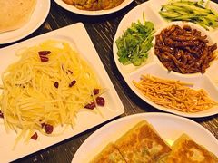 韭菜盒子饼-我去·春饼文化主题餐厅(国定路总店)