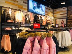 -SKECHERS 斯凯奇(上海国际时尚中心店)