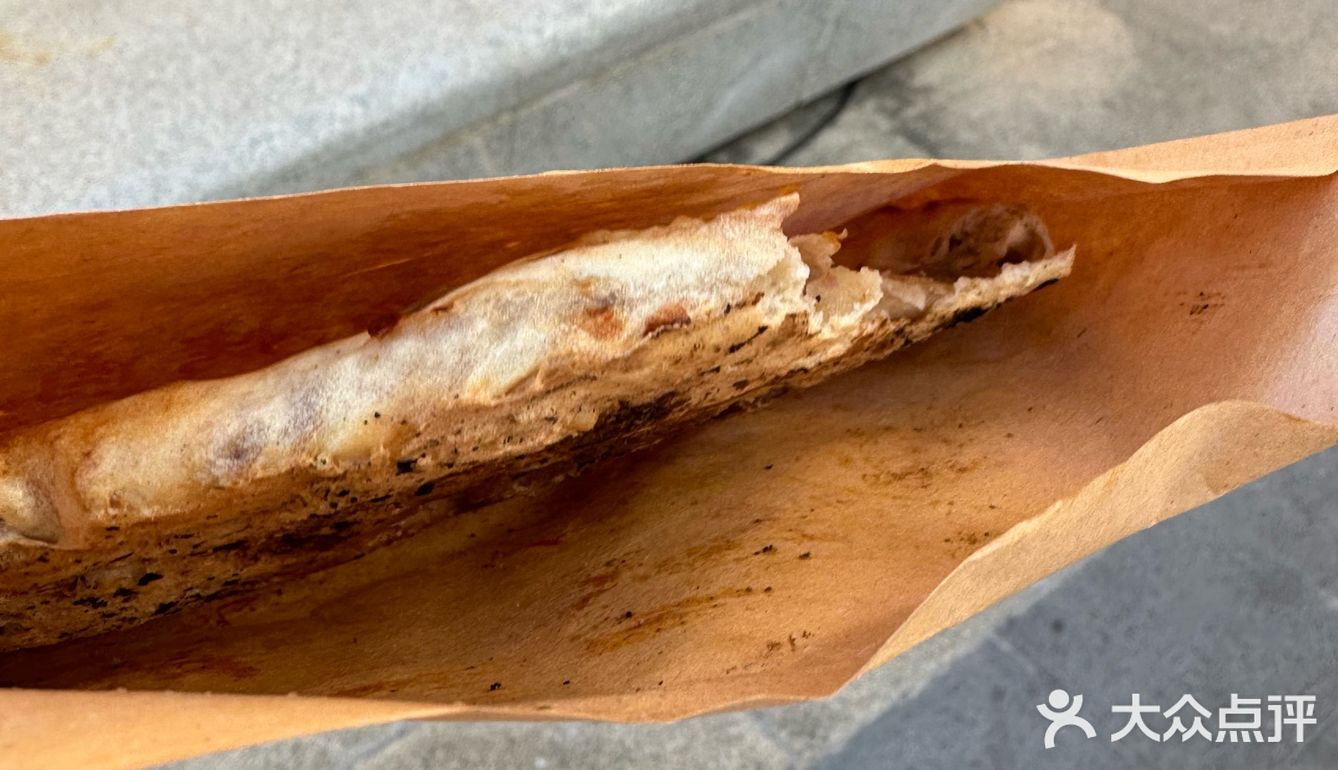 等了快30分钟，小年轻比较多，都是买一两个