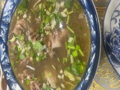 -穆豪麦蒸碗羊羔肉