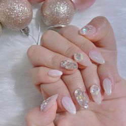 -悦指间美甲美睫