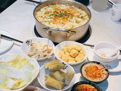 -德林酸菜鱼火锅(南丹店)