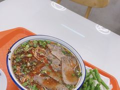 -陆元丰·兰州纯汤牛肉面(自强西路店)