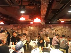 大堂-鲜入围煮花胶鸡海鲜火锅