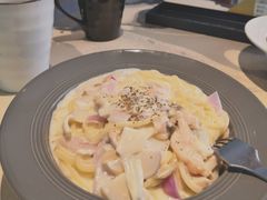 奶油蘑菇熏鸡意面-慢象咖啡(台江店)