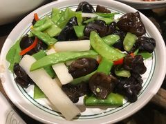 清炒时蔬-云海肴·汽锅鸡·云南菜(天山百盛优客店)