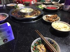 -茅草房·河畔园林火锅