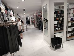 -优衣库(北京万柳华联购物中心店)