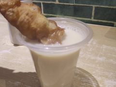 油条蘸豆浆-徐建萍汤包(热河南路店)