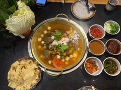 -顶顶汤火牛排火锅·经典铜锅涮肉