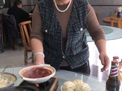 -明月食府(二区干二路店)