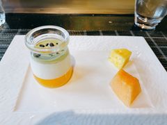 果冻布丁配水果-名将法式铁板烧(云峰别墅店)