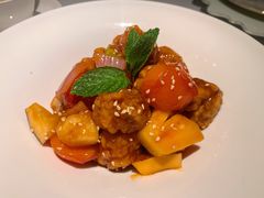 椰果菠萝咕噜肉-闻见中国海南菜(K11店)