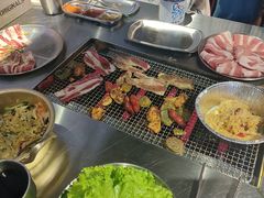 -马路牙子地桌烤肉(工体店)