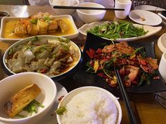 -隔壁老王·家常云南菜(花巷店)