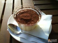 提拉米苏&nbsp;像鸡蛋布丁吧？-榖屋house of flour(张江首店)