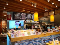 -猫的天空之城概念书店(丽江古城饮玉巷店)