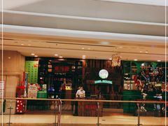 门面-亚马逊环球美食百汇(新城吾悦广场店)