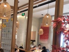 -三人行骨头王火锅(长寿店)