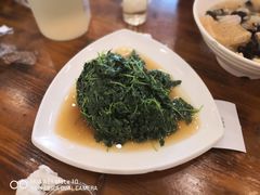 -侬佳蒸菜馆(听潮店)