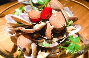 Spicy Sauce Mixed Clams