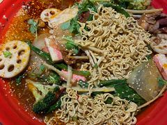 -老街称盘麻辣烫(真武路店)