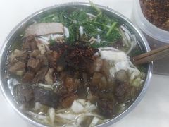 -花溪王记牛肉粉(四季花溪商场店)