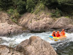 -安吉龙王山峡谷漂流