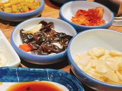 -明洞阿姨·韩式酱蟹烤肉·创意料理(三元桥店)