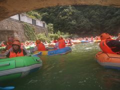 -安吉龙王山峡谷漂流