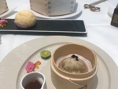 原创脆皮梅子叉烧包-广州酒家(汉国中心店)