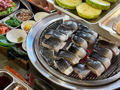 -围炉肉舍•炭烤活鳗•丹东海鲜烤肉(步行街店)