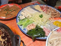 -周小明火锅(黑金冠社区店)