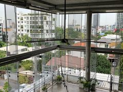-ROAST coffee & eatery