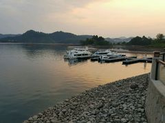 -千岛湖希尔顿休闲艇俱乐部