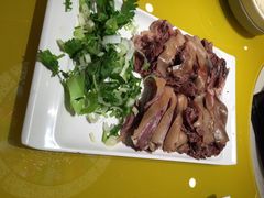 英子狗肉馆-英子补身汤(海兰路店)