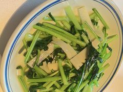 -八府香鸭·啫啫煲(华山路店)