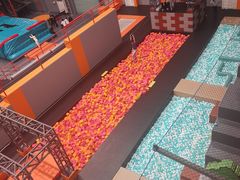 -极限PLAY运动娱乐新世界·团建派对潮玩休闲馆·室内蹦极高空游乐园